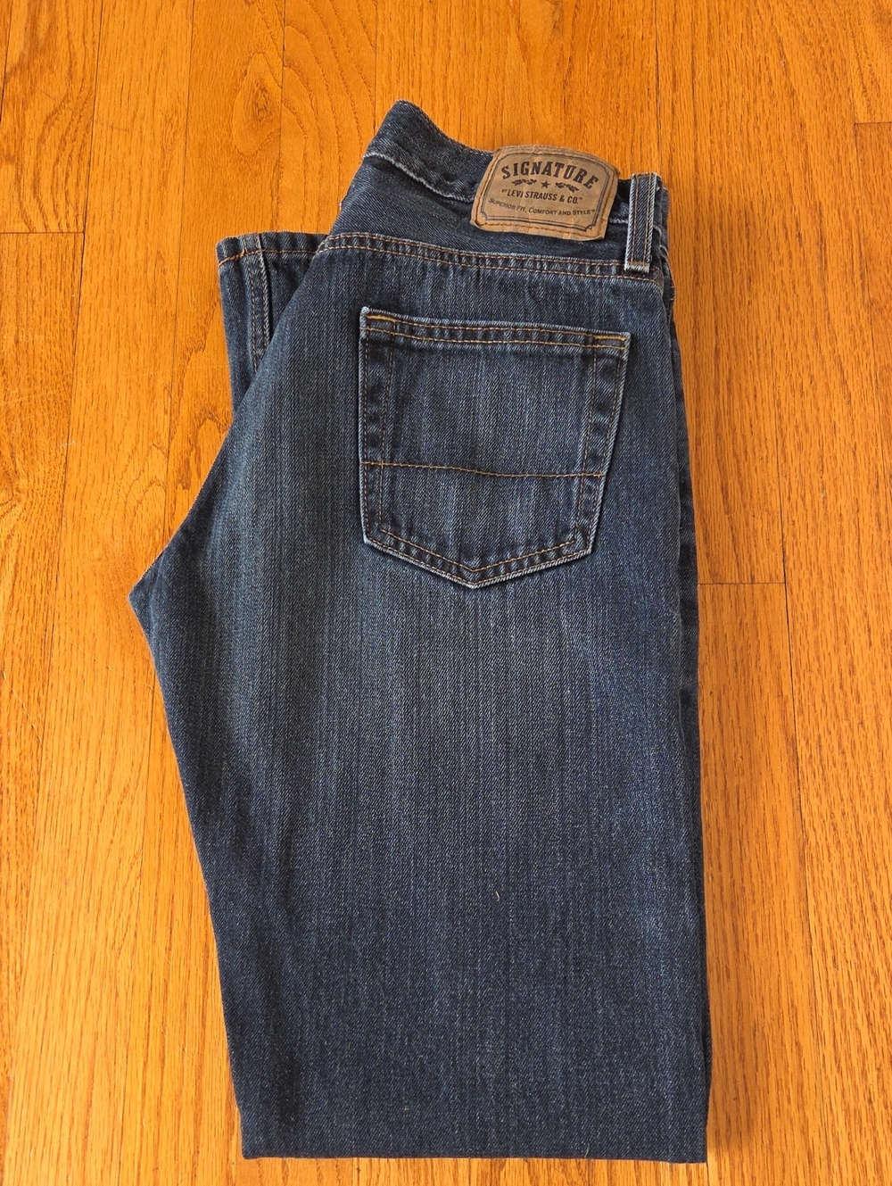 Signature by Levi Strauss Men's Dark Indigo Bootcut Jeans